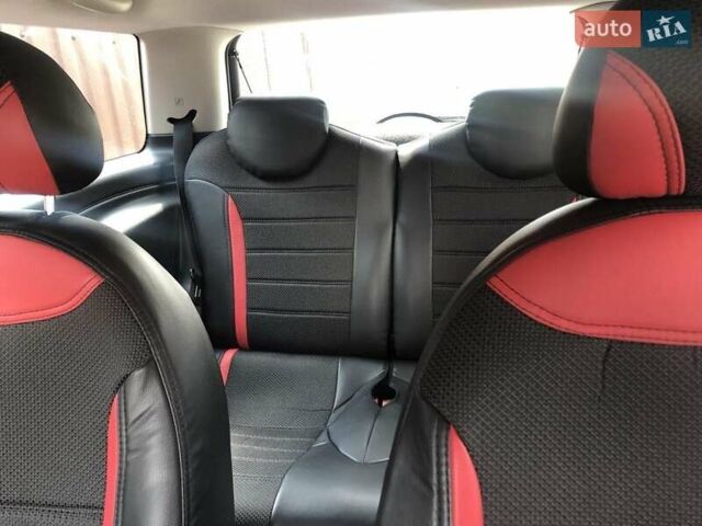 Червоний Міні Cooper, об'ємом двигуна 1.6 л та пробігом 94 тис. км за 7250 $, фото 3 на Automoto.ua