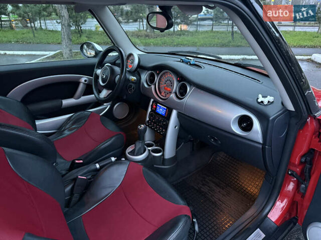 Червоний Міні Cooper, об'ємом двигуна 1.6 л та пробігом 156 тис. км за 6800 $, фото 29 на Automoto.ua