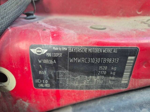 Красный Мини Купер, объемом двигателя 1.6 л и пробегом 167 тыс. км за 5600 $, фото 20 на Automoto.ua
