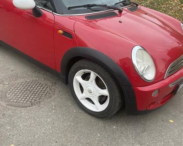 Червоний Міні Cooper, об'ємом двигуна 1.6 л та пробігом 94 тис. км за 7250 $, фото 12 на Automoto.ua