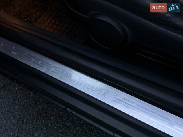 Червоний Міні Cooper, об'ємом двигуна 1.6 л та пробігом 156 тис. км за 6800 $, фото 17 на Automoto.ua