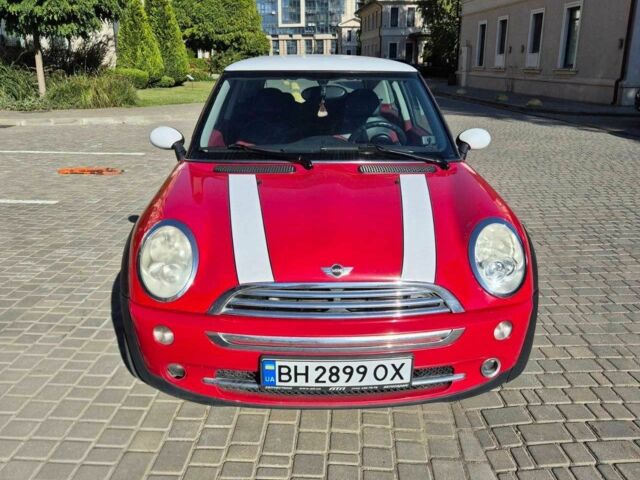 Красный Мини Купер, объемом двигателя 1.6 л и пробегом 167 тыс. км за 5600 $, фото 7 на Automoto.ua
