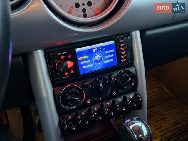 Червоний Міні Cooper, об'ємом двигуна 1.6 л та пробігом 156 тис. км за 6800 $, фото 20 на Automoto.ua