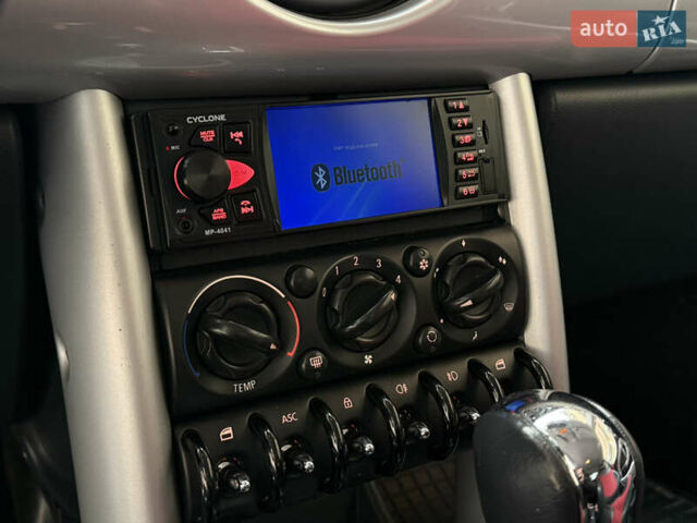 Червоний Міні Cooper, об'ємом двигуна 1.6 л та пробігом 157 тис. км за 5999 $, фото 28 на Automoto.ua