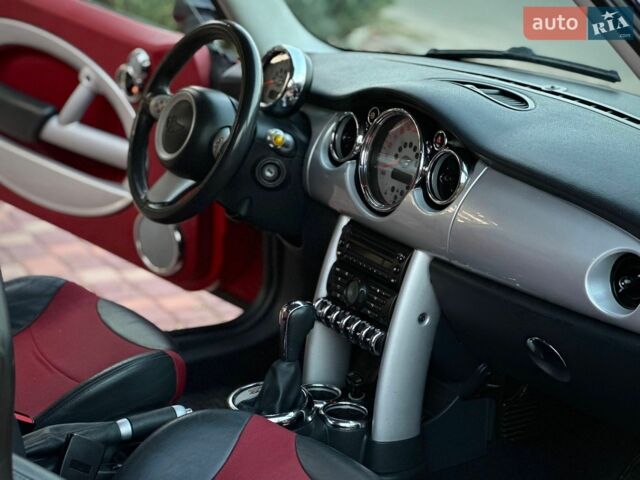 Красный Мини Купер, объемом двигателя 1.6 л и пробегом 196 тыс. км за 5300 $, фото 10 на Automoto.ua