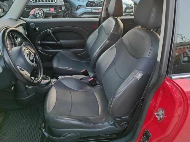 Красный Мини Купер, объемом двигателя 1.6 л и пробегом 244 тыс. км за 5590 $, фото 12 на Automoto.ua