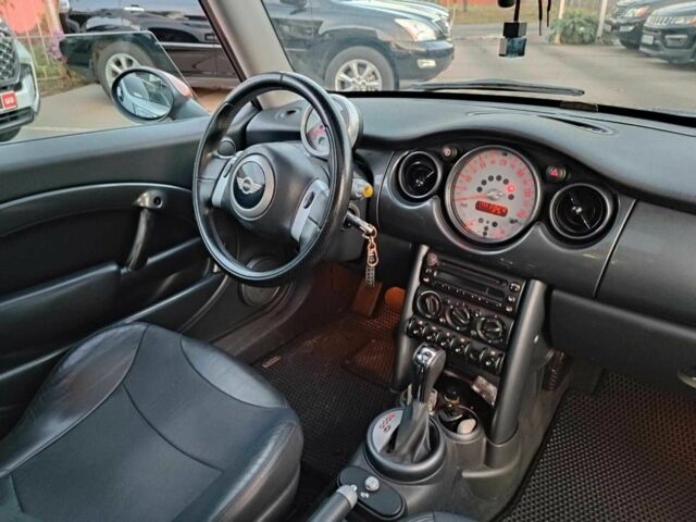 Красный Мини Купер, объемом двигателя 1.6 л и пробегом 244 тыс. км за 5590 $, фото 20 на Automoto.ua