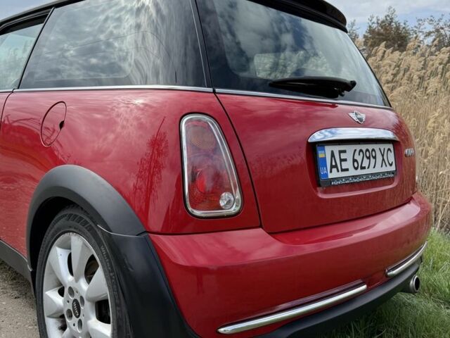 Красный Мини Купер, объемом двигателя 1.6 л и пробегом 155 тыс. км за 6300 $, фото 7 на Automoto.ua