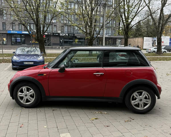 Червоний Міні Cooper, об'ємом двигуна 1.4 л та пробігом 321 тис. км за 5200 $, фото 7 на Automoto.ua