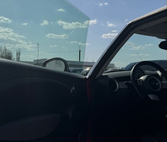 Червоний Міні Cooper, об'ємом двигуна 1.6 л та пробігом 204 тис. км за 4400 $, фото 9 на Automoto.ua