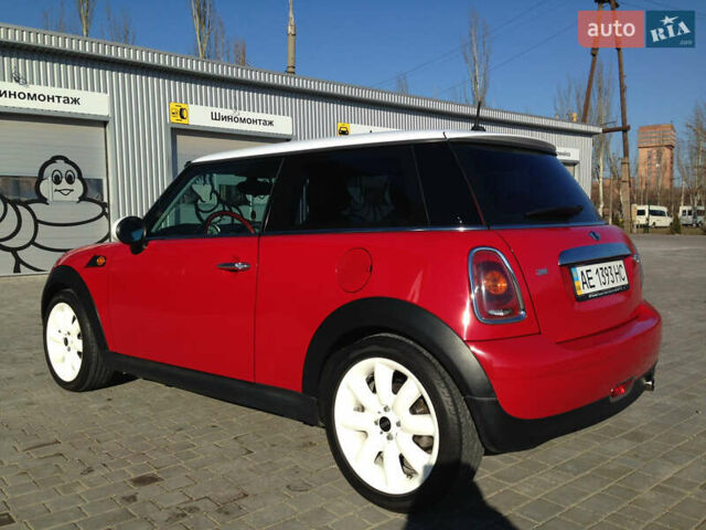 Червоний Міні Cooper, об'ємом двигуна 1.4 л та пробігом 152 тис. км за 5322 $, фото 1 на Automoto.ua