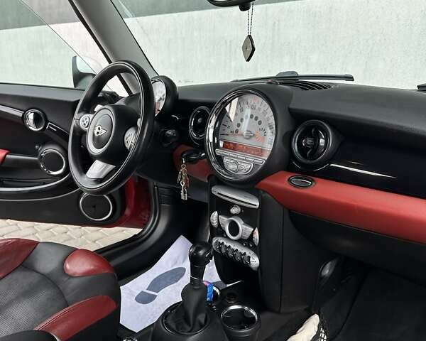 Червоний Міні Cooper, об'ємом двигуна 1.6 л та пробігом 177 тис. км за 7500 $, фото 20 на Automoto.ua