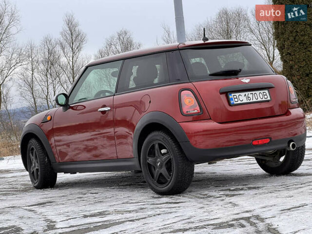 Червоний Міні Cooper, об'ємом двигуна 1.4 л та пробігом 195 тис. км за 5599 $, фото 2 на Automoto.ua
