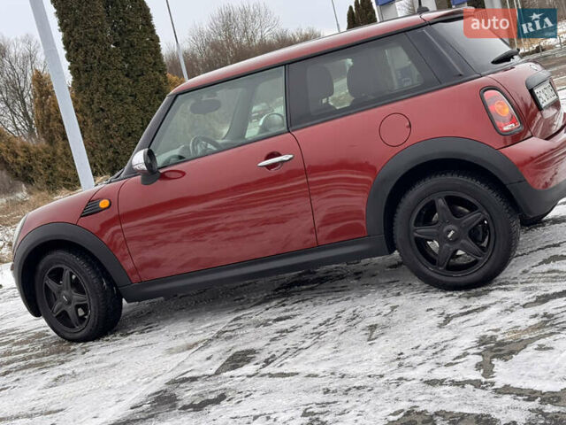 Червоний Міні Cooper, об'ємом двигуна 1.4 л та пробігом 195 тис. км за 5599 $, фото 27 на Automoto.ua