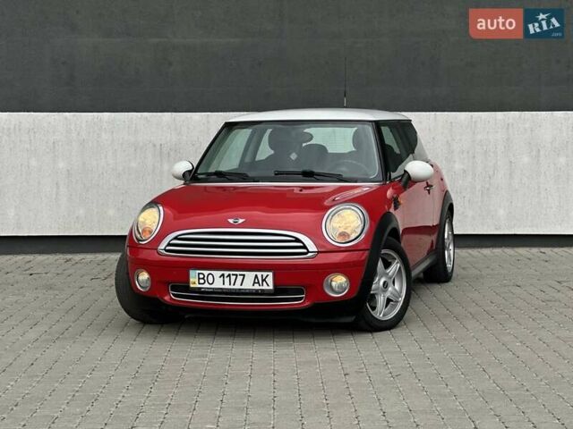 Червоний Міні Cooper, об'ємом двигуна 1.6 л та пробігом 177 тис. км за 7500 $, фото 2 на Automoto.ua