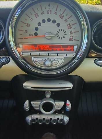 Червоний Міні Cooper, об'ємом двигуна 1.6 л та пробігом 56 тис. км за 8300 $, фото 6 на Automoto.ua