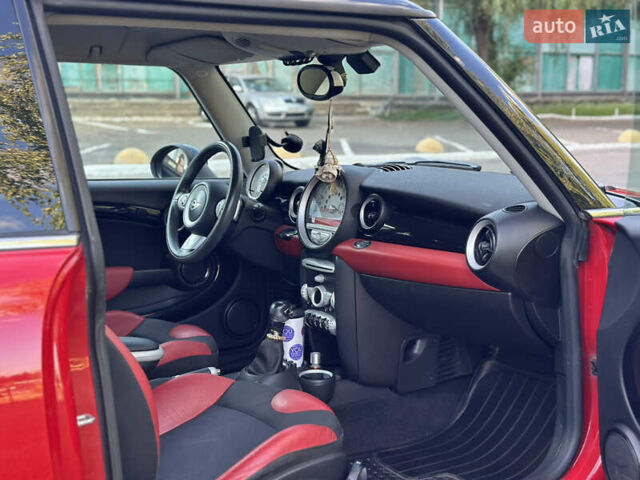 Красный Мини Купер, объемом двигателя 1.6 л и пробегом 117 тыс. км за 6500 $, фото 34 на Automoto.ua