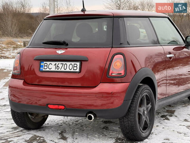 Червоний Міні Cooper, об'ємом двигуна 1.4 л та пробігом 195 тис. км за 5599 $, фото 16 на Automoto.ua