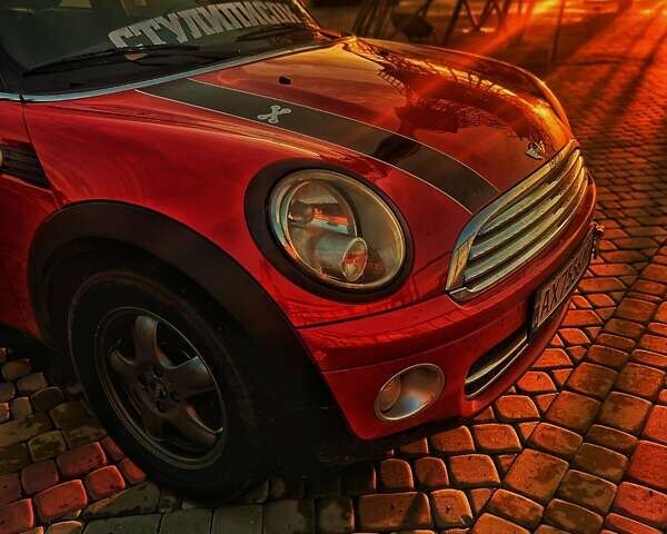 Красный Мини Купер, объемом двигателя 1.6 л и пробегом 260 тыс. км за 4999 $, фото 8 на Automoto.ua