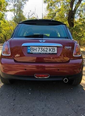 Червоний Міні Cooper, об'ємом двигуна 1.6 л та пробігом 56 тис. км за 8300 $, фото 5 на Automoto.ua