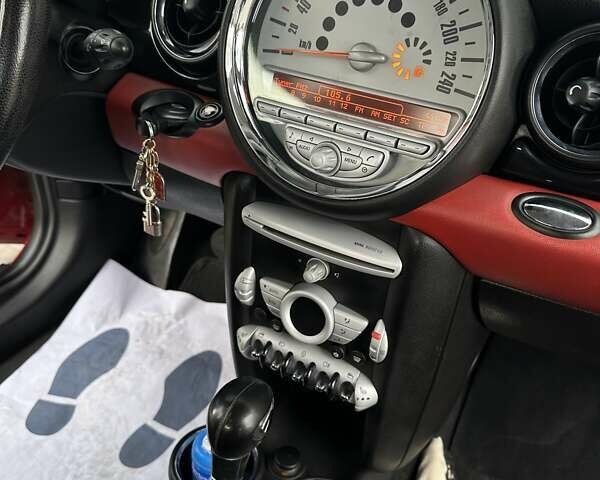 Червоний Міні Cooper, об'ємом двигуна 1.6 л та пробігом 177 тис. км за 7500 $, фото 22 на Automoto.ua