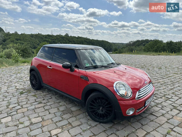 Мини Купер 2009 в Житомире на Automoto.ua Красный Мини Купер, объемом двигателя 1.4 л и пробегом 213 тыс. км за 5800 $, фото 4 на Automoto.ua