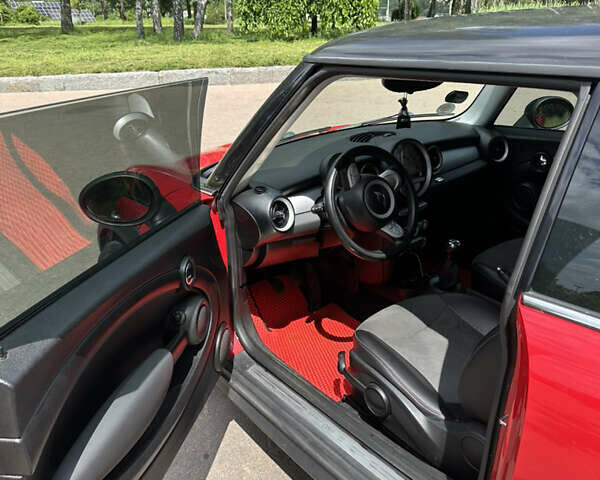 Мини Купер 2009 в Житомире на Automoto.ua Красный Мини Купер, объемом двигателя 1.4 л и пробегом 213 тыс. км за 5800 $, фото 13 на Automoto.ua