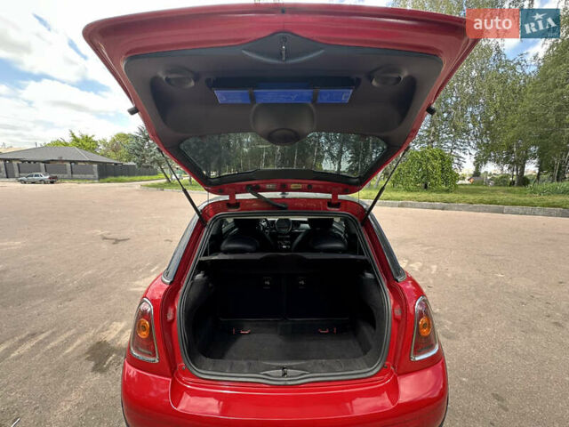 Мини Купер 2009 в Житомире на Automoto.ua Красный Мини Купер, объемом двигателя 1.4 л и пробегом 213 тыс. км за 5800 $, фото 9 на Automoto.ua