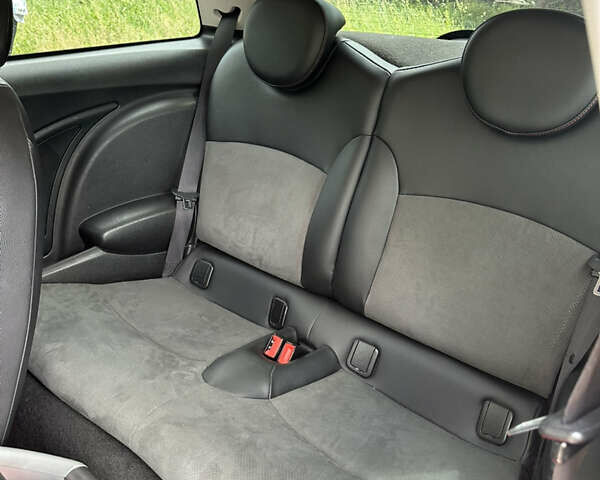 Мини Купер 2009 в Житомире на Automoto.ua Красный Мини Купер, объемом двигателя 1.4 л и пробегом 213 тыс. км за 5800 $, фото 20 на Automoto.ua