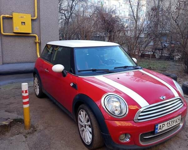 Красный Мини Купер, объемом двигателя 1.6 л и пробегом 159 тыс. км за 7500 $, фото 7 на Automoto.ua