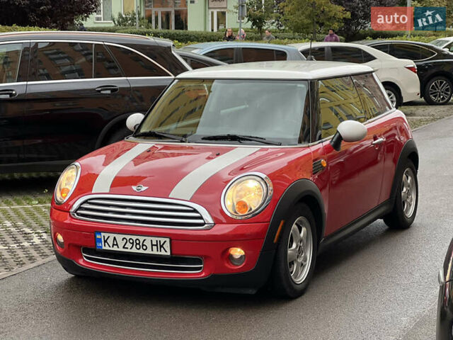 Червоний Міні Cooper, об'ємом двигуна 1.6 л та пробігом 213 тис. км за 6500 $, фото 4 на Automoto.ua