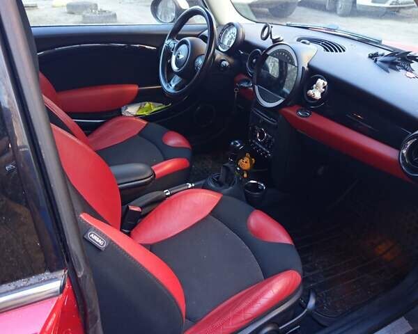 Красный Мини Купер, объемом двигателя 1.6 л и пробегом 159 тыс. км за 7500 $, фото 6 на Automoto.ua