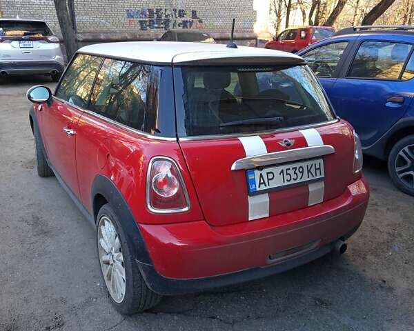 Красный Мини Купер, объемом двигателя 1.6 л и пробегом 159 тыс. км за 7500 $, фото 10 на Automoto.ua