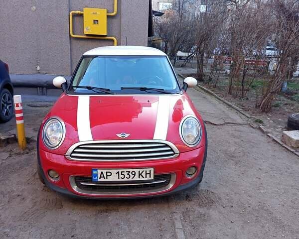 Красный Мини Купер, объемом двигателя 1.6 л и пробегом 159 тыс. км за 7500 $, фото 9 на Automoto.ua
