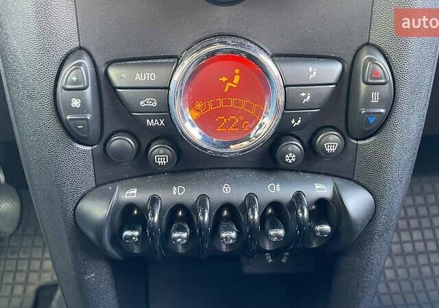 Мини Купер 2011 в Киеве на Automoto.ua Красный Мини Купер, объемом двигателя 1.6 л и пробегом 107 тыс. км за 7690 $, фото 15 на Automoto.ua