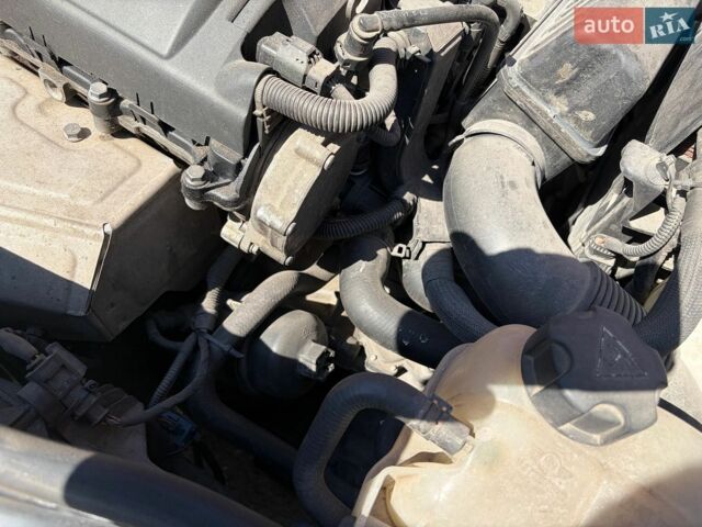 Червоний Міні Cooper, об'ємом двигуна 1.6 л та пробігом 182 тис. км за 7300 $, фото 12 на Automoto.ua