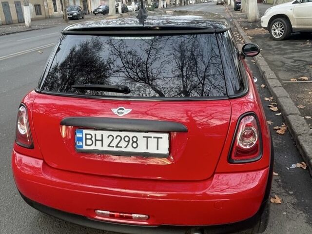 Красный Мини Купер, объемом двигателя 1.6 л и пробегом 124 тыс. км за 7500 $, фото 3 на Automoto.ua
