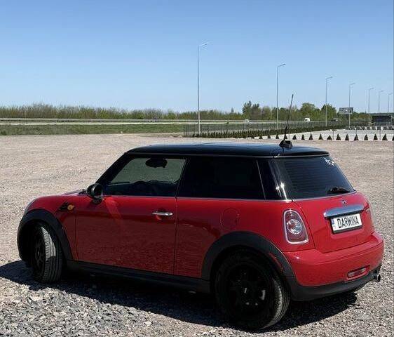 Червоний Міні Cooper, об'ємом двигуна 1.6 л та пробігом 189 тис. км за 9300 $, фото 19 на Automoto.ua