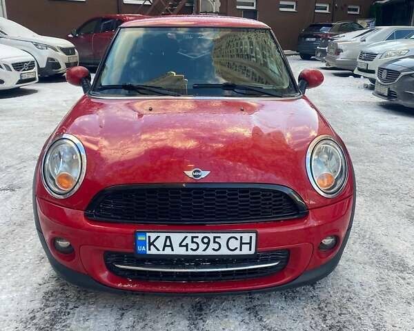 Червоний Міні Cooper, об'ємом двигуна 1.6 л та пробігом 185 тис. км за 7999 $, фото 7 на Automoto.ua