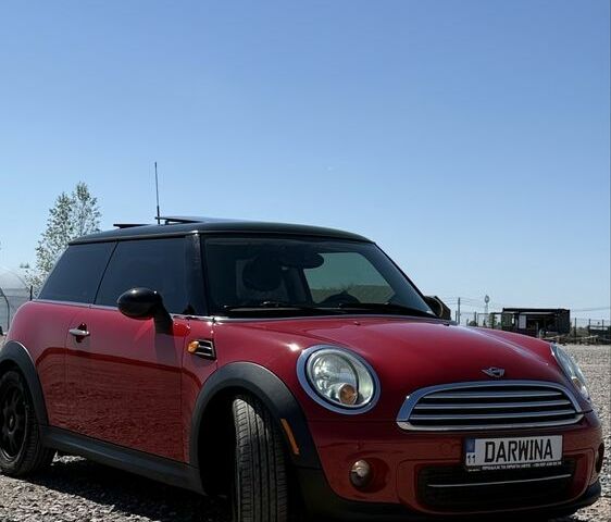 Червоний Міні Cooper, об'ємом двигуна 1.6 л та пробігом 189 тис. км за 9300 $, фото 15 на Automoto.ua