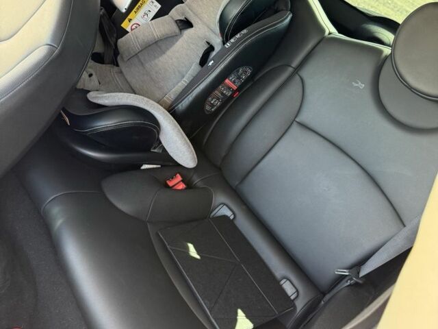 Червоний Міні Cooper, об'ємом двигуна 1.6 л та пробігом 189 тис. км за 9300 $, фото 6 на Automoto.ua