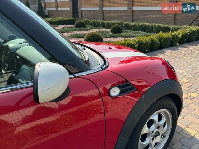 Червоний Міні Cooper, об'ємом двигуна 1.6 л та пробігом 110 тис. км за 9500 $, фото 11 на Automoto.ua