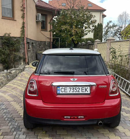 Мини Купер 2013 в Черновцах на Automoto.ua Красный Мини Купер, объемом двигателя 1.6 л и пробегом 137 тыс. км за 11500 $, фото 2 на Automoto.ua