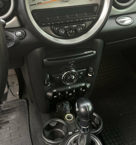 Мини Купер 2013 в Черновцах на Automoto.ua Красный Мини Купер, объемом двигателя 1.6 л и пробегом 137 тыс. км за 11500 $, фото 7 на Automoto.ua