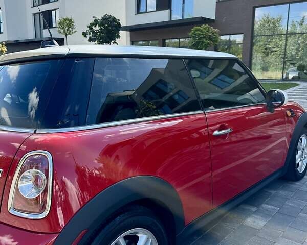 Червоний Міні Cooper, об'ємом двигуна 1.6 л та пробігом 138 тис. км за 8500 $, фото 2 на Automoto.ua