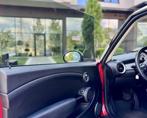 Червоний Міні Cooper, об'ємом двигуна 1.6 л та пробігом 138 тис. км за 8500 $, фото 21 на Automoto.ua