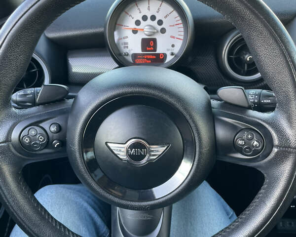 Красный Мини Купер, объемом двигателя 1.6 л и пробегом 123 тыс. км за 11000 $, фото 18 на Automoto.ua