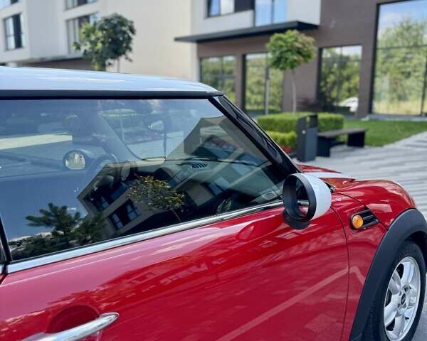 Червоний Міні Cooper, об'ємом двигуна 1.6 л та пробігом 138 тис. км за 8500 $, фото 5 на Automoto.ua