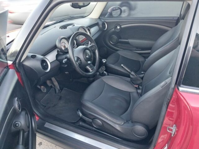 Червоний Міні Cooper, об'ємом двигуна 0 л та пробігом 140 тис. км за 6400 $, фото 6 на Automoto.ua