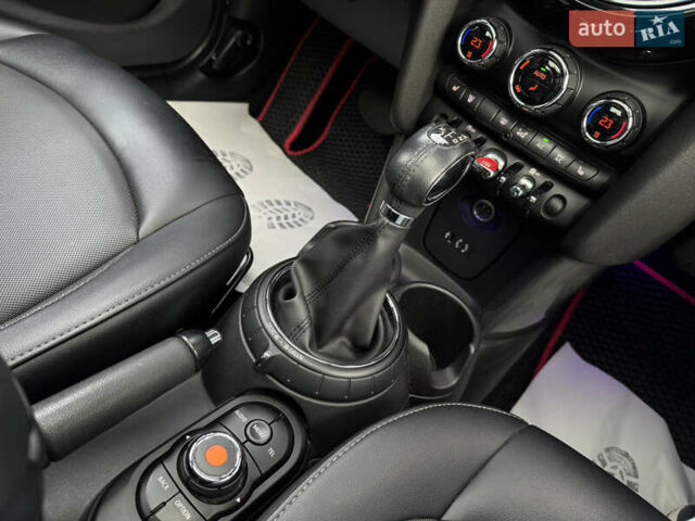 Червоний Міні Cooper, об'ємом двигуна 1.5 л та пробігом 115 тис. км за 11800 $, фото 55 на Automoto.ua